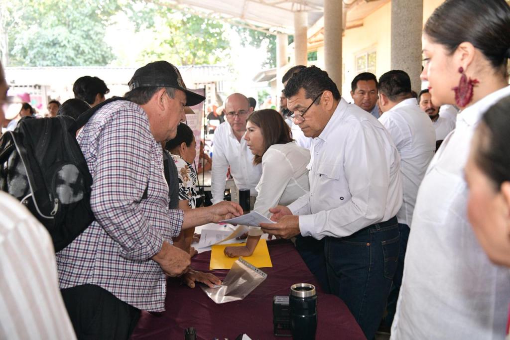 Encabeza Javier May audiencias en Mecatepec y anuncian ampliación de preinscripciones escolares