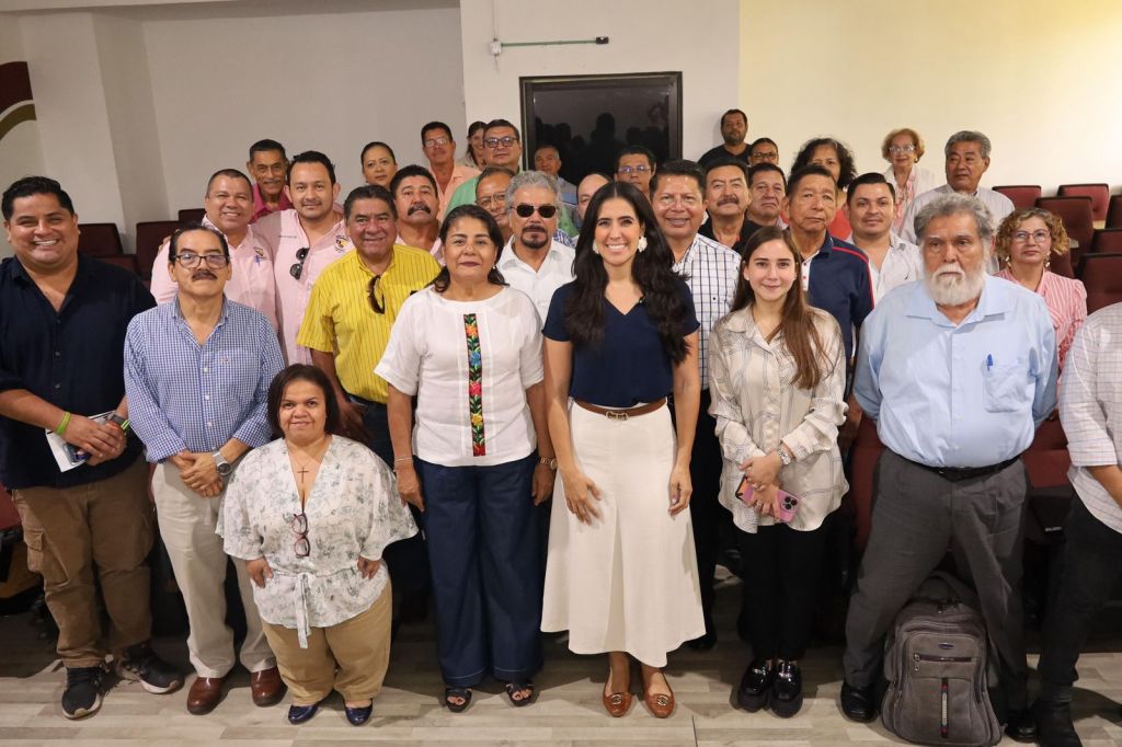 Impulsan profesionalización del transporte público con curso de hospitalidad turística en&nbsp;Tabasco