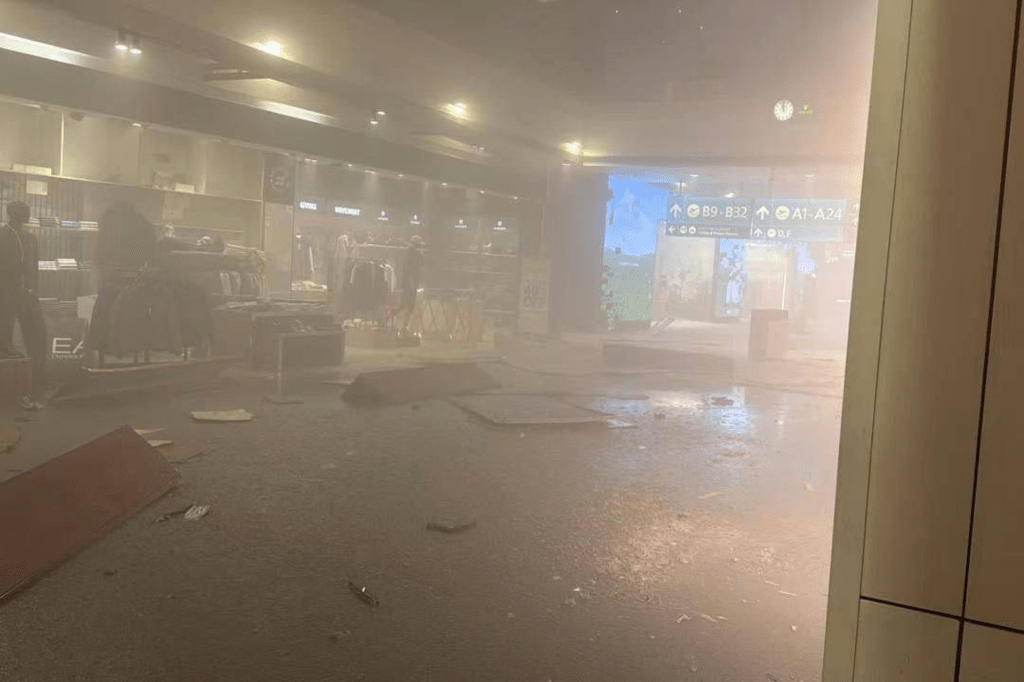 Un muerto y 11 heridos en los aeropuertos de Abu Dabi y Dubái tras ataques de&nbsp;Irán