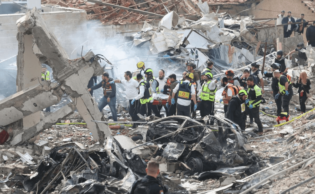 Misil iraní impacta cerca de Jerusalén; suman 9&nbsp;muertos