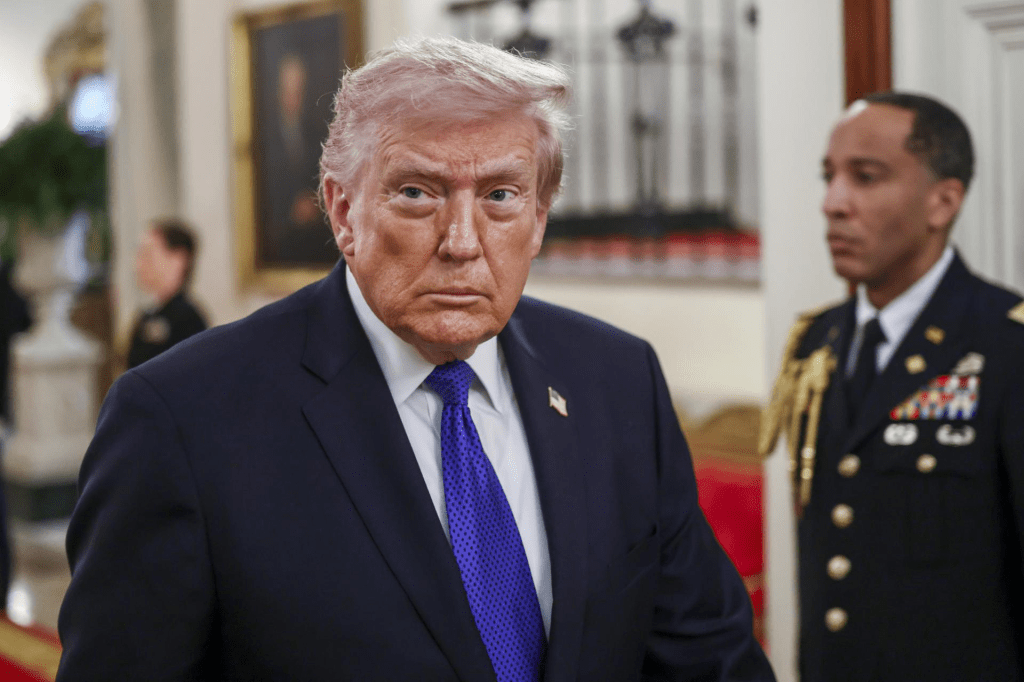 SRE reporta a 121 mexicanos evacuados de Medio Oriente; embajadas permanecen en&nbsp;alerta