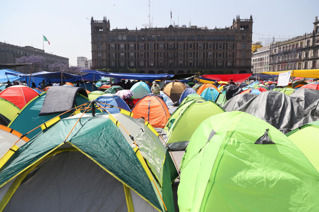 Maestros de la CNTE levantan el paro de 72 horas 