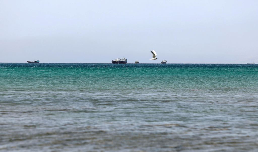 Irán amenaza con cerrar “completamente”el estrecho de&nbsp;Ormuz