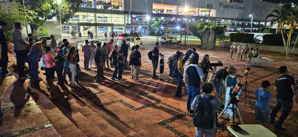 Inician Noches Astronómicas 2026 en el Planetario Tabasco 2000