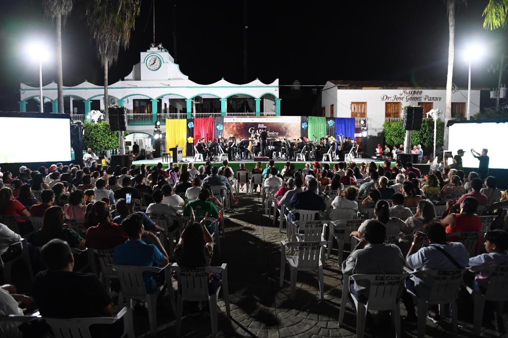 Banda Sinfónica de Tabasco se presenta en Balancán y rinde homenaje a su director Víctor Flores&nbsp;Paredes