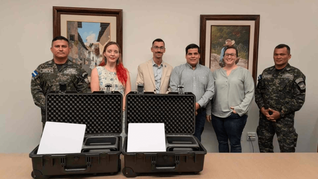 EE.UU. entrega equipo satelital a Honduras para interceptar redes de&nbsp;narcotráfico
