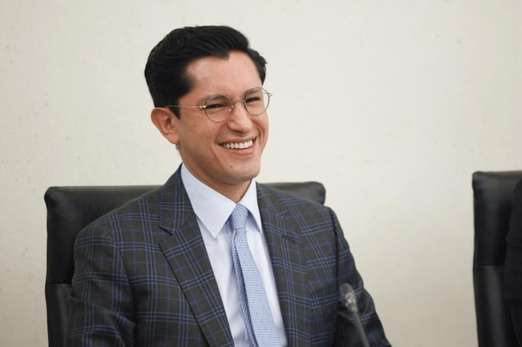 Comisión del Senado ratifica a Roberto Velasco como nuevo titular de&nbsp;SRE