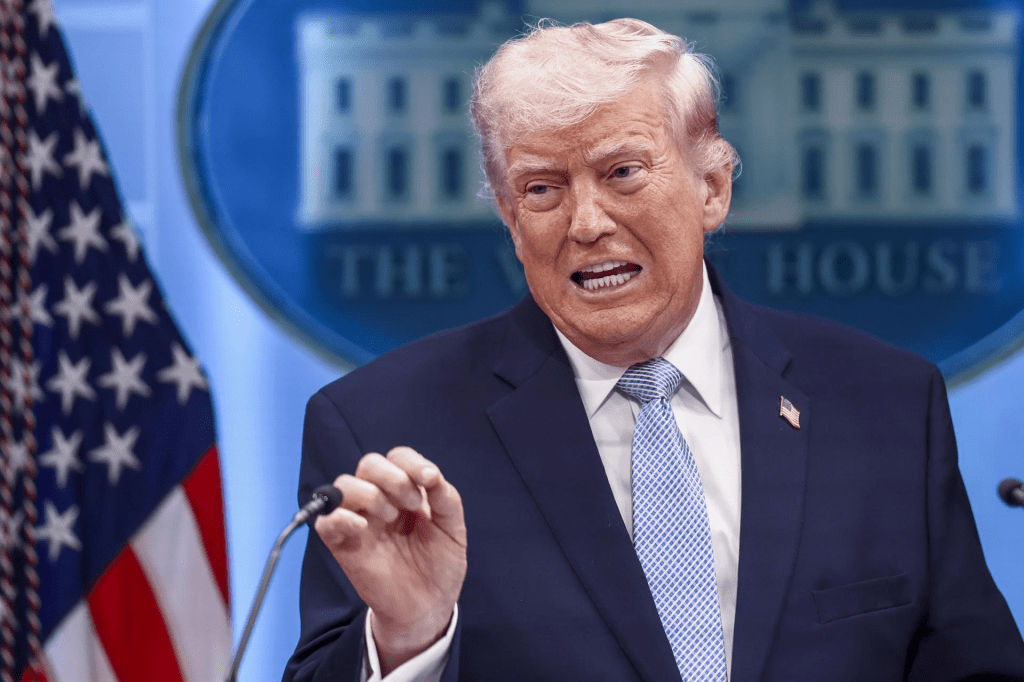 Trump afirma que ataques de Israel a Líbano no están incluidos en cese el fuego con&nbsp;Irán