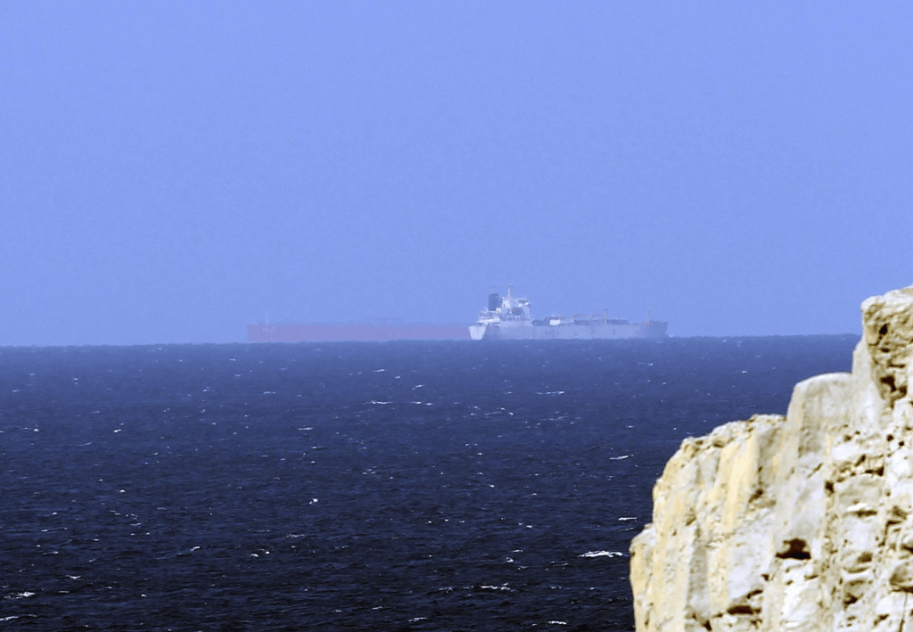 Irán reimpone un “control estricto” sobre el estrecho de Ormuz por el bloqueo de&nbsp;EE.UU.