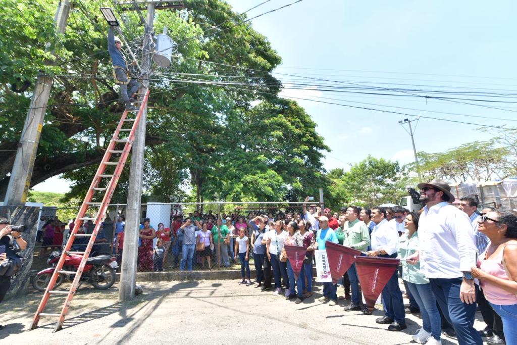 Educación y servicios públicos impulsan la transformación de Comalcalco