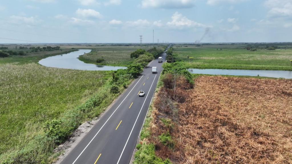 Avanza rehabilitación de carreteras en Tabasco para mejorar seguridad y&nbsp;conectividad
