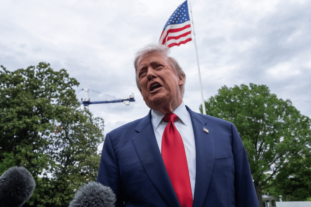 Trump considera “totalmente inaceptable” la respuesta de Irán a propuesta de paz de&nbsp;EE.UU.