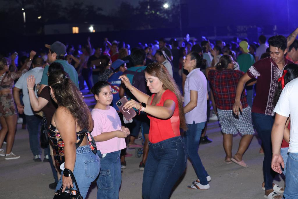 Se convierte el Foro Tabasco en gran pista de baile con artistas locales, en la ‘Fiesta del&nbsp;Pueblo’