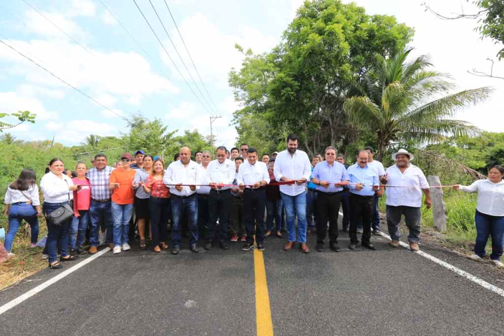 Gobierno del Pueblo impulsa obras carreteras y de conectividad en&nbsp;Centla