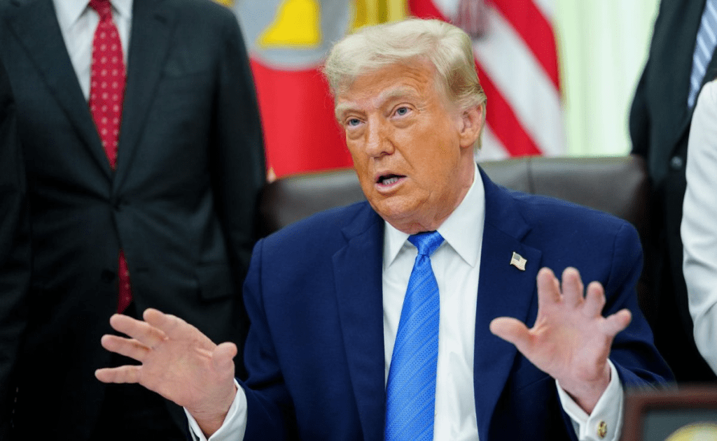 Trump anuncia ataques a Irán y advierte que controlará el crudo iraní como con&nbsp;Venezuela
