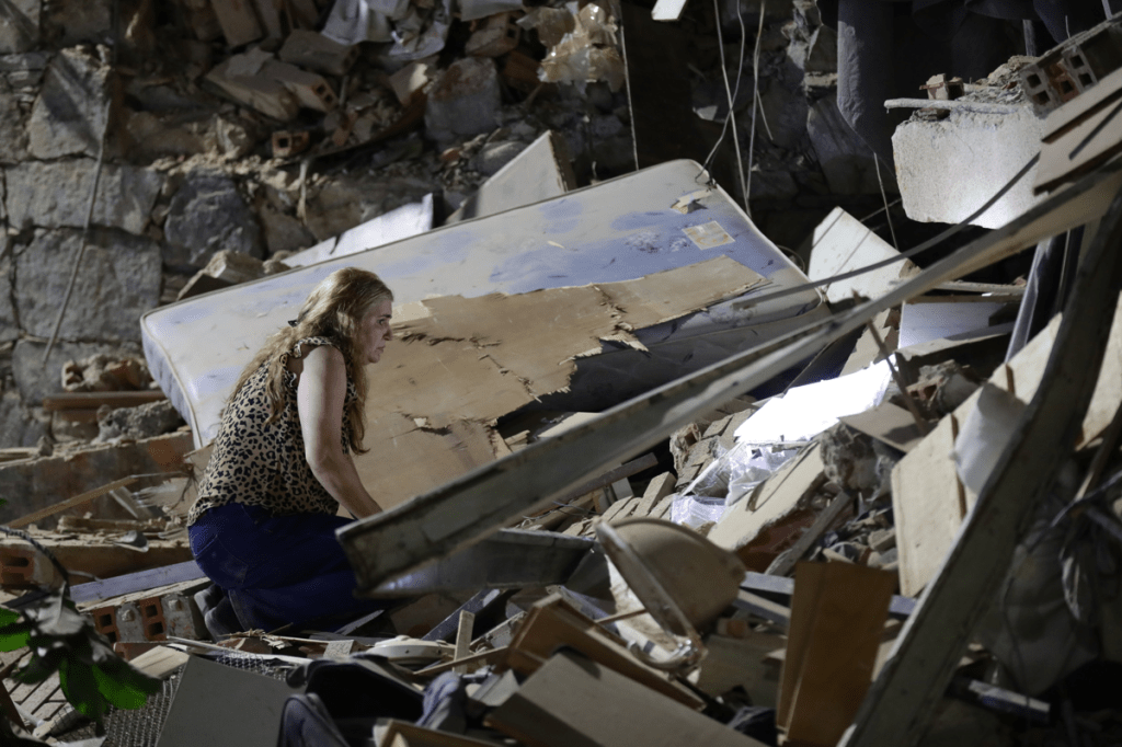 Venezuela reporta 32 muertos y más de 700 heridos tras doble&nbsp;sismo