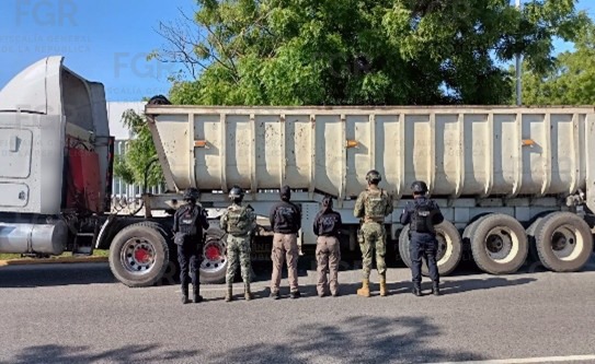 FGR investiga a cuatro personas por probable extracción y transporte ilegal de material pétreo en&nbsp;Tabasco
