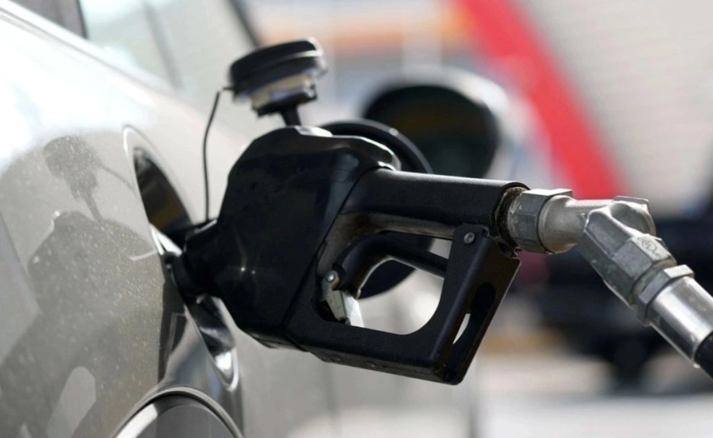 Gobierno exhorta a más gasolineras a sumarse al acuerdo para estabilizar el precio del&nbsp;diésel