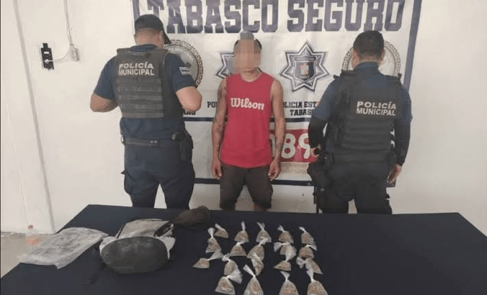 Sentencian a seis años de prisión a hombre por portar arma y droga en&nbsp;Comalcalco