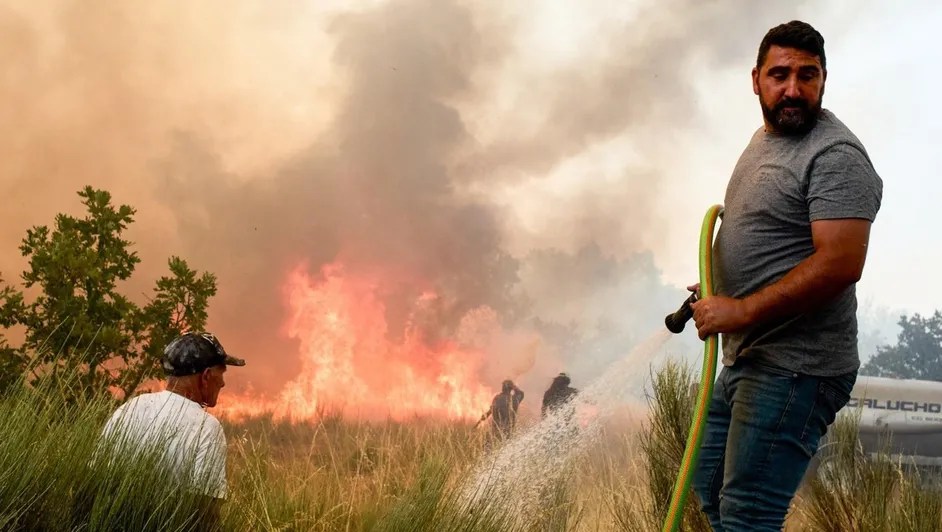 Portugal combate incendio de mil hectáreas cerca de la frontera con&nbsp;España