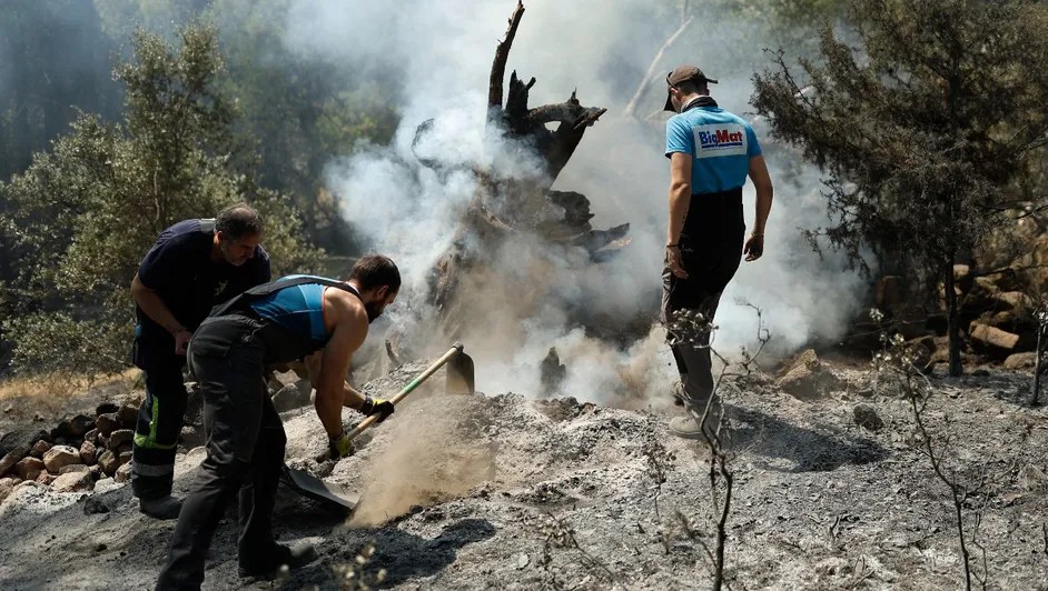 España autoriza el regreso de habitantes evacuados tras incendios forestales en Madrid y&nbsp;Ávila