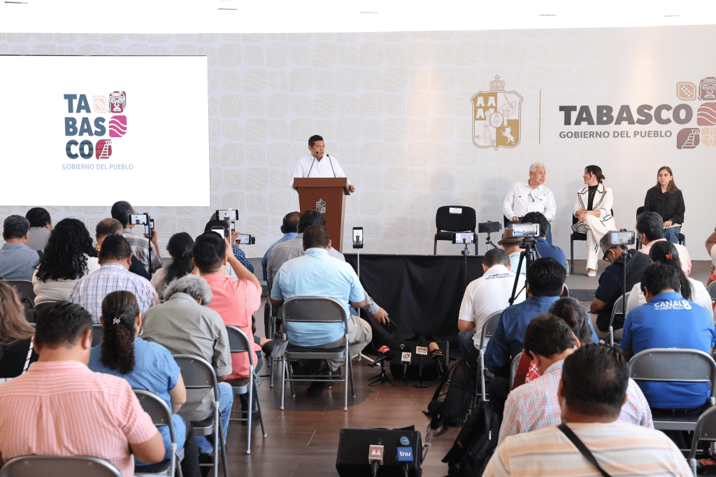 Javier May anuncia agenda de obras, vivienda y atención ciudadana en Tabasco