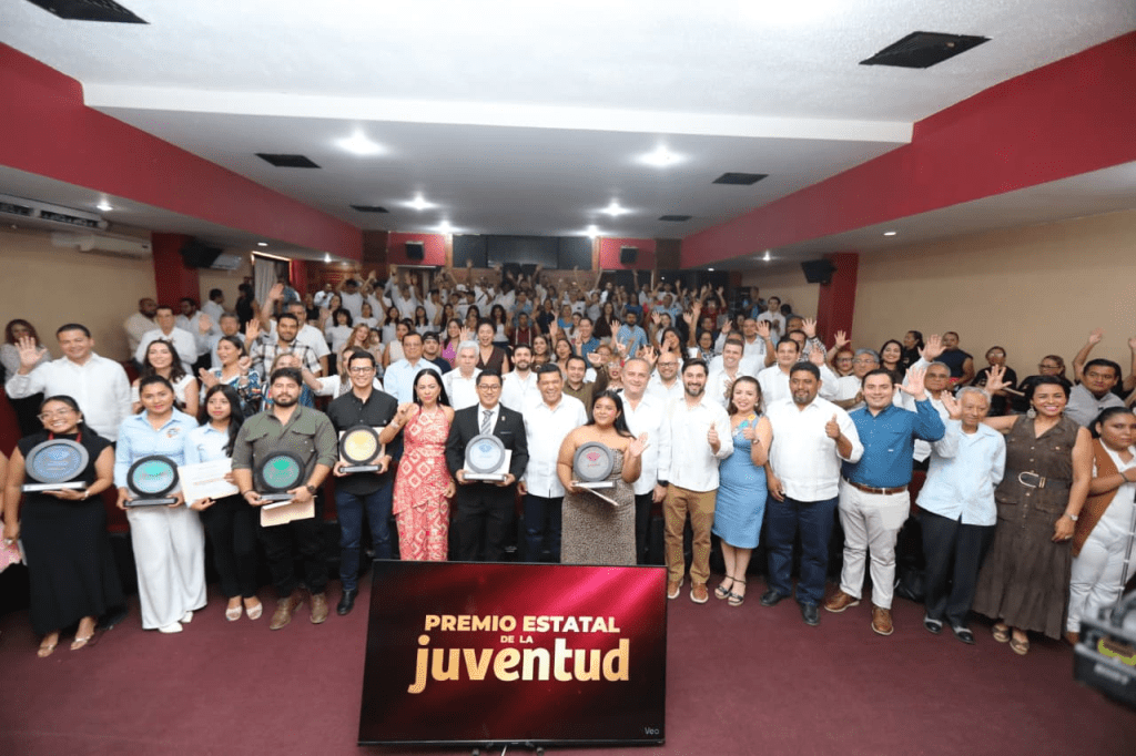 Entregan Premio Estatal de la Juventud 2026 a nueve jóvenes de Tabasco