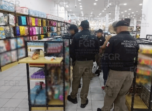 FGR asegura más de mil productos apócrifos y detiene a tres personas en Cárdenas