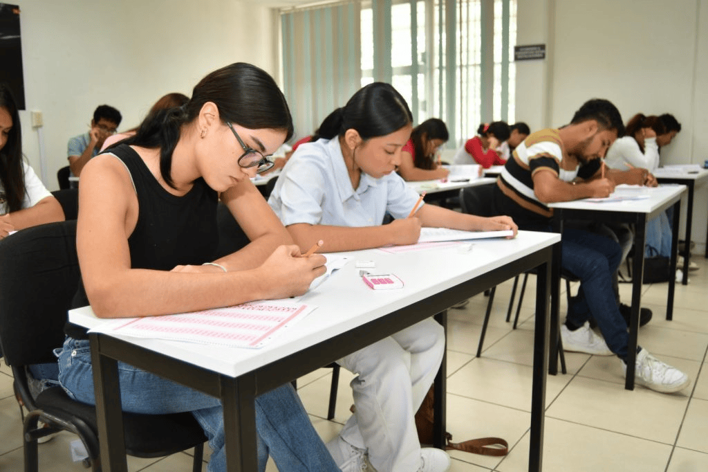 Comprensión lectora, uno de los principales retos para estudiantes: rector de la&nbsp;UJAT