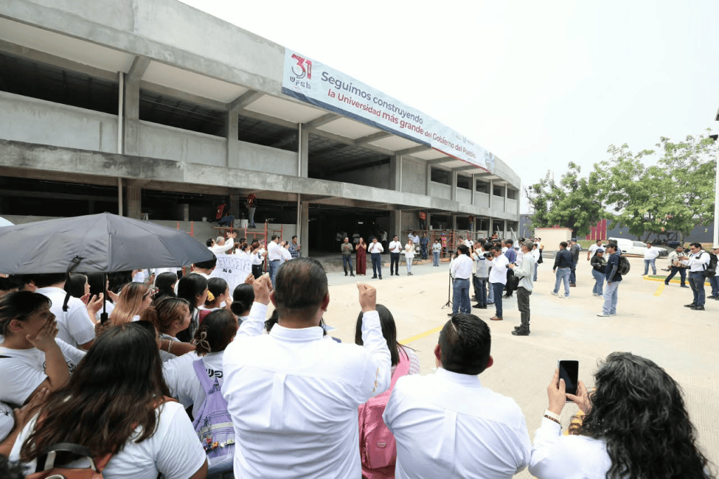Supervisa Javier May obras de la UPCH y plantea reabrir la carrera de&nbsp;Medicina