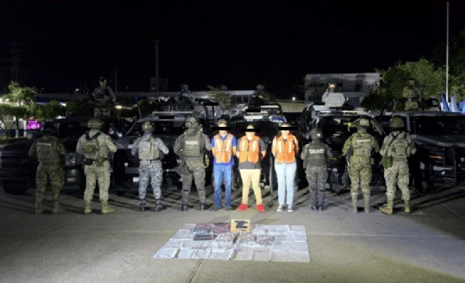 Detienen a tres presuntos integrantes de una red de narcomenudeo en El&nbsp;Recreo