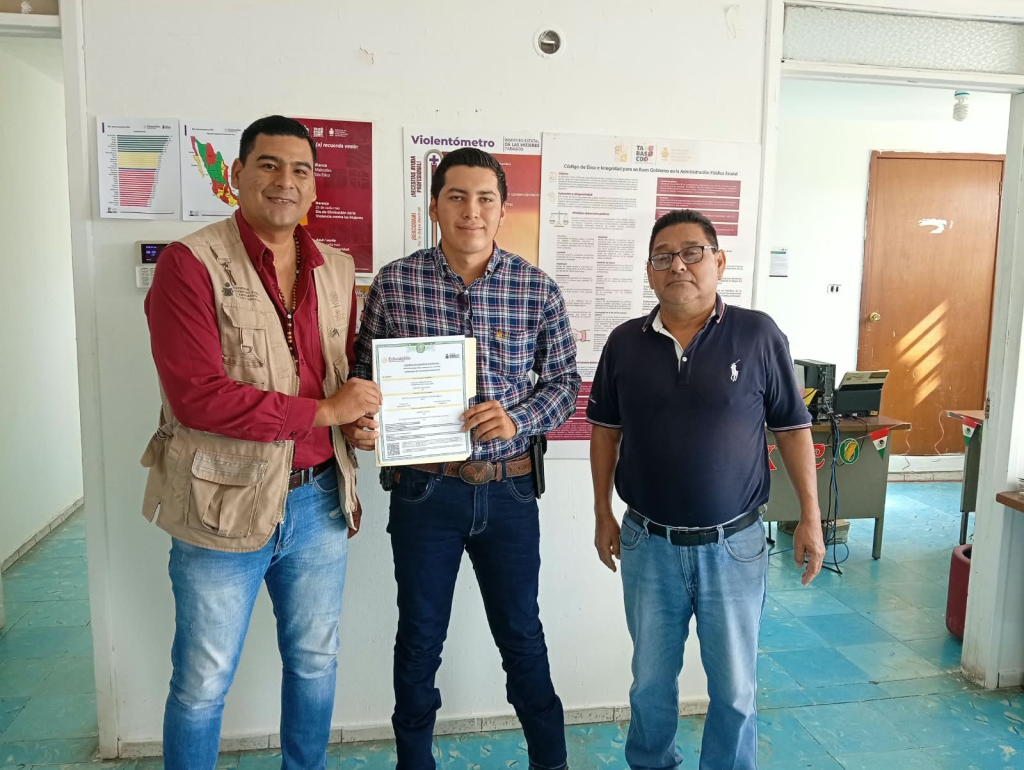 IEAT reporta casi 20 mil personas que concluyeron estudios en ocho meses
