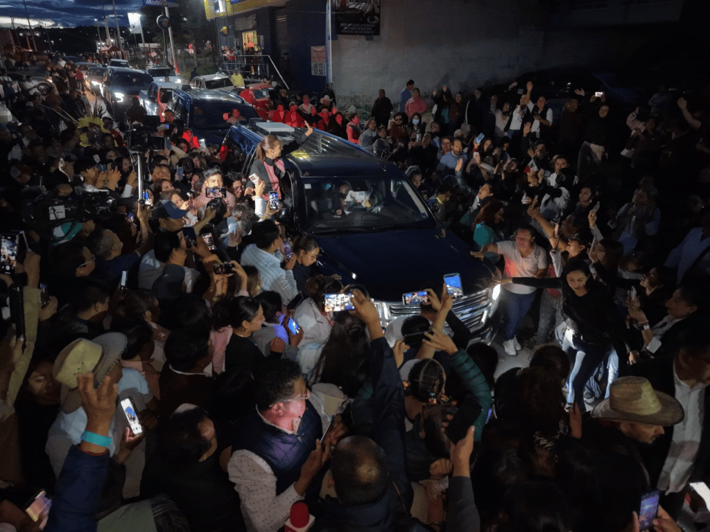Sheinbaum cierra tercer fin de semana de gira con 240 mil asistentes en ocho&nbsp;estados
