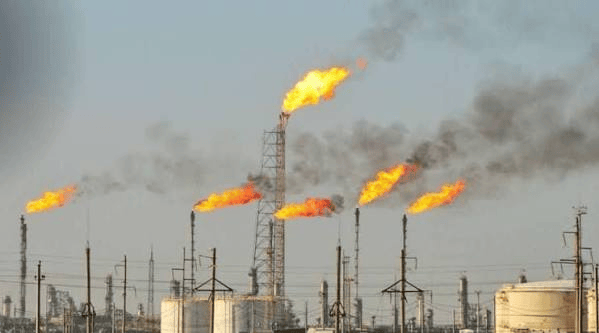 Descartan riesgos para la población por emanaciones de gas en mecheros de&nbsp;Pemex
