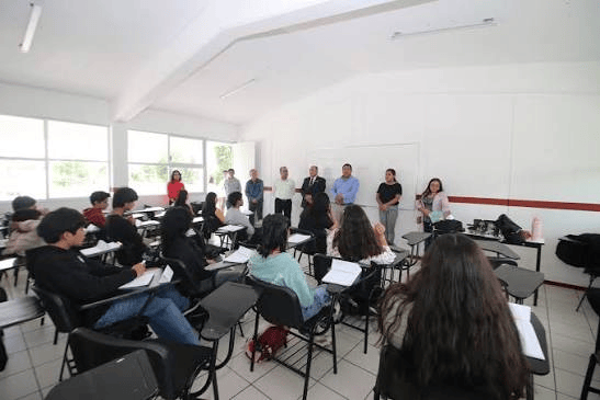 Baja matrícula provoca ajustes y desaparición de carreras universitarias en&nbsp;Tabasco