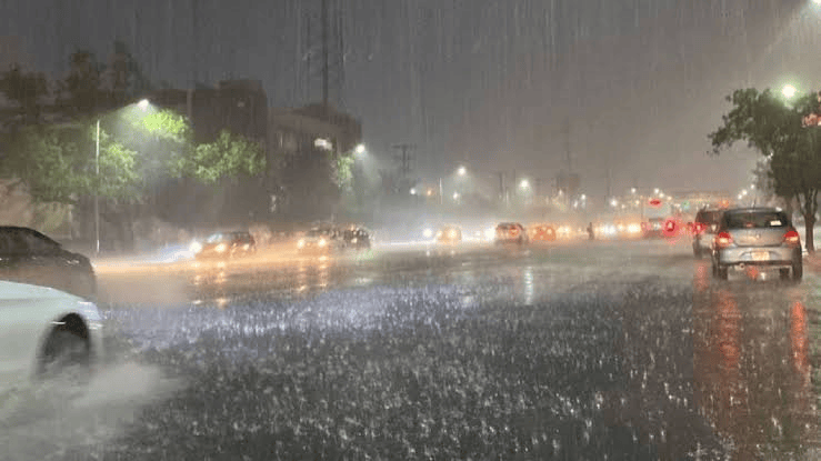 Suspenden clases presenciales en Monterrey por lluvias&nbsp;intensas