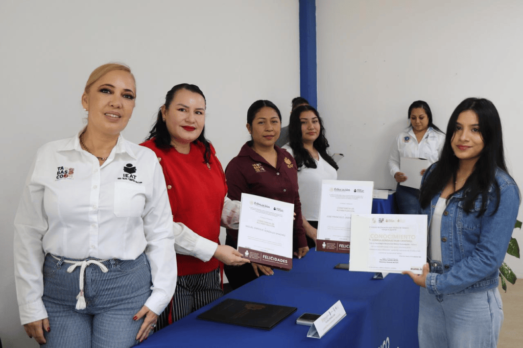 Reconocen a estudiantes del Tec Huimanguillo por alfabetizar a 20&nbsp;personas