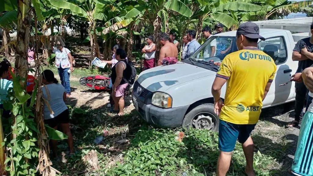 Tres adolescentes resultan heridos tras percance vial en Acachapan