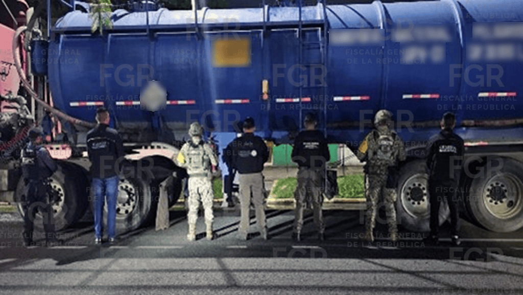 FGR investiga presunto transporte ilícito de residuos peligrosos